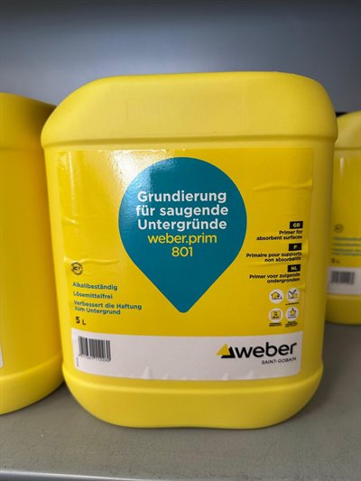 weber Grundierung, Gebinde im Regal bei Karsen Baustoff