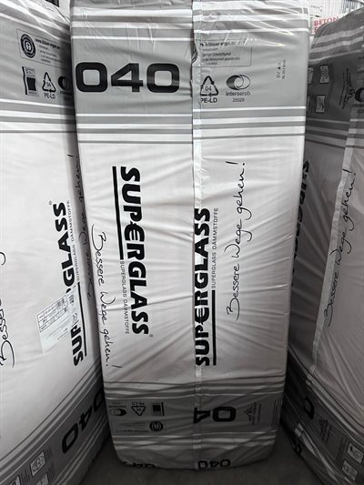 Superglass Dämmstoffe 040, Gebinde im Regal bei Karsen Baustoff
