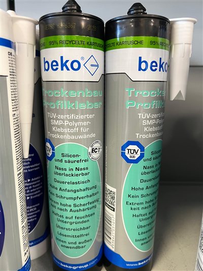 beko Trockenbau Profilkleber, Gebinde im Regal bei Karsen Baustoff